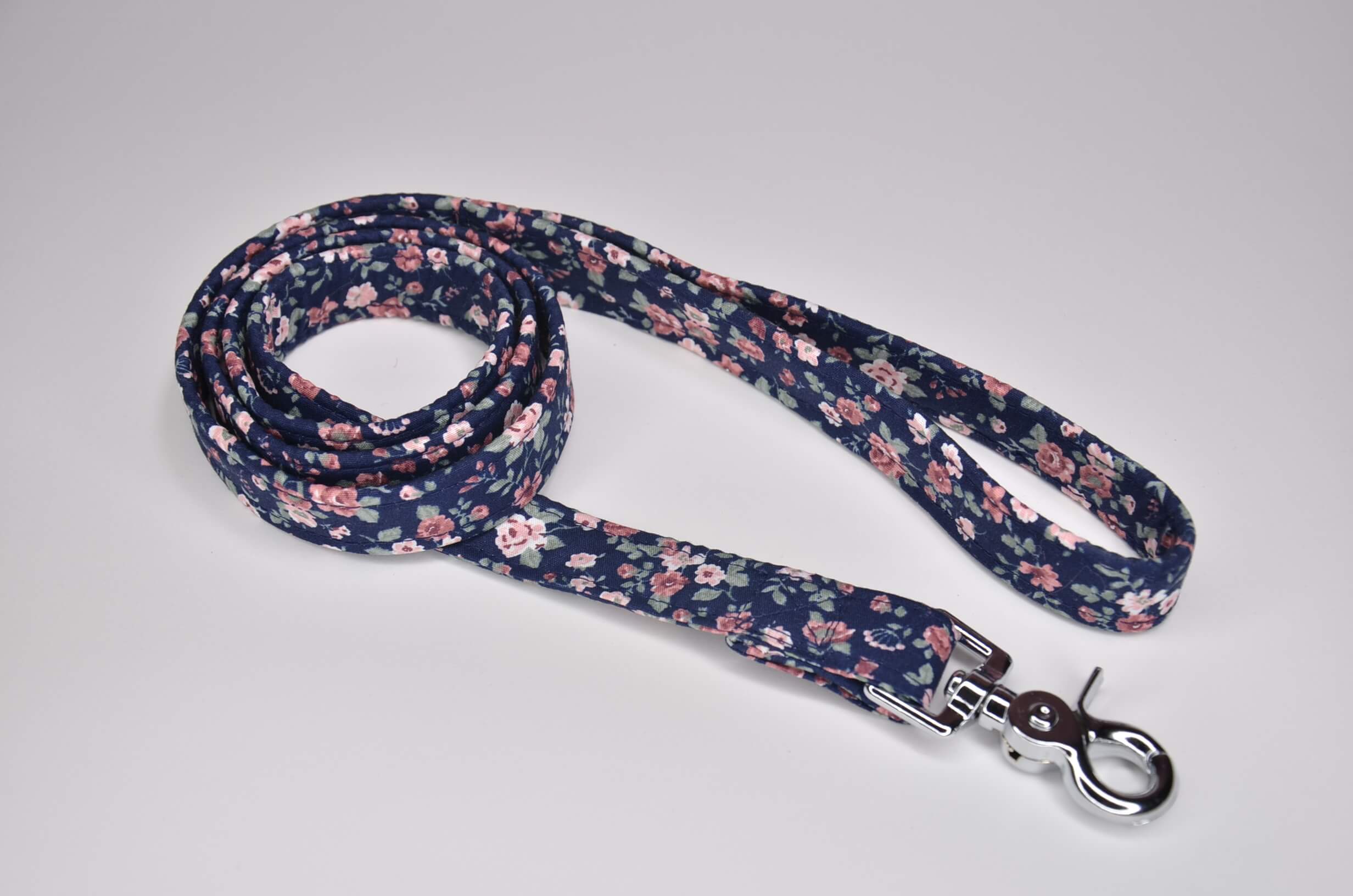 Romantic bouquet Leash